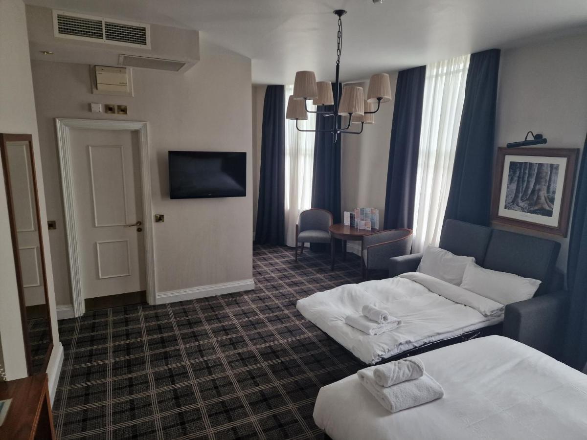 The Queen Hotel Wetherspoon Aldershot Exteriér fotografie