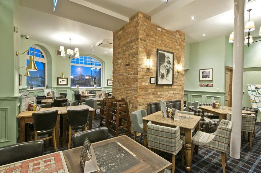 The Queen Hotel Wetherspoon Aldershot Exteriér fotografie