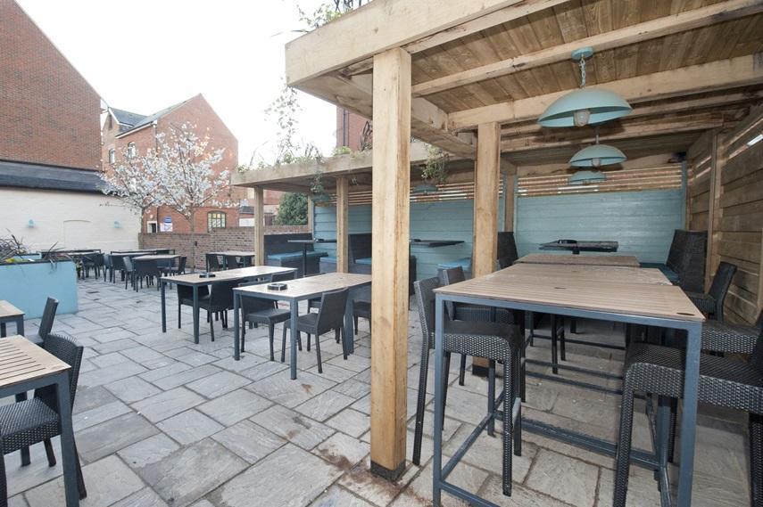 The Queen Hotel Wetherspoon Aldershot Exteriér fotografie