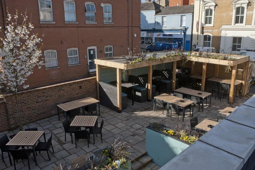 The Queen Hotel Wetherspoon Aldershot Exteriér fotografie