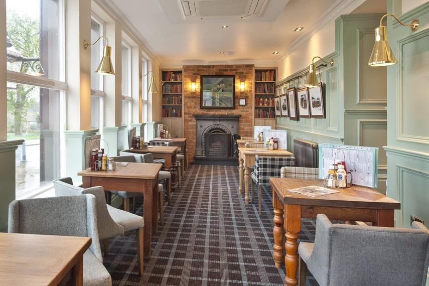 The Queen Hotel Wetherspoon Aldershot Exteriér fotografie