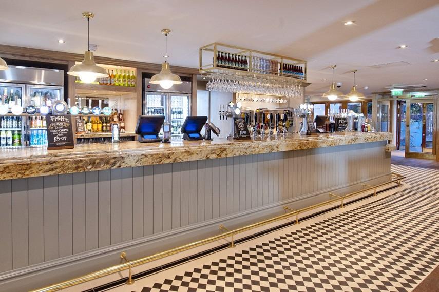 The Queen Hotel Wetherspoon Aldershot Exteriér fotografie