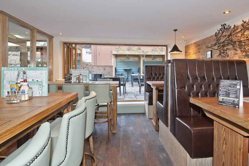 The Queen Hotel Wetherspoon Aldershot Exteriér fotografie