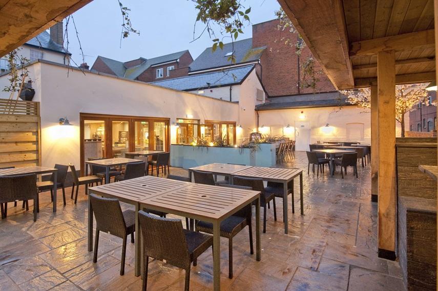 The Queen Hotel Wetherspoon Aldershot Exteriér fotografie
